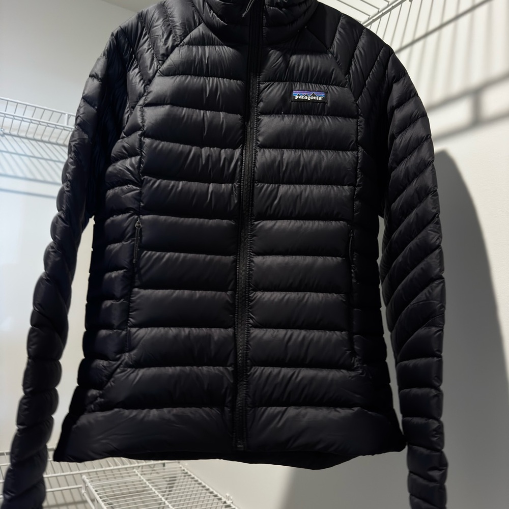 Patagonia Women's Black Quilted Puffer Jacket new without tags